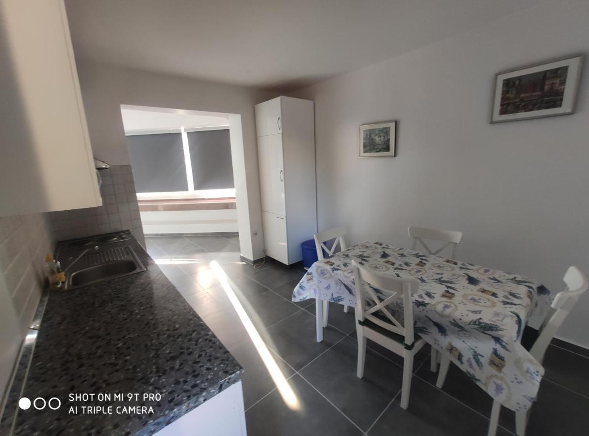 Apartment Tena Novalja Extérieur photo